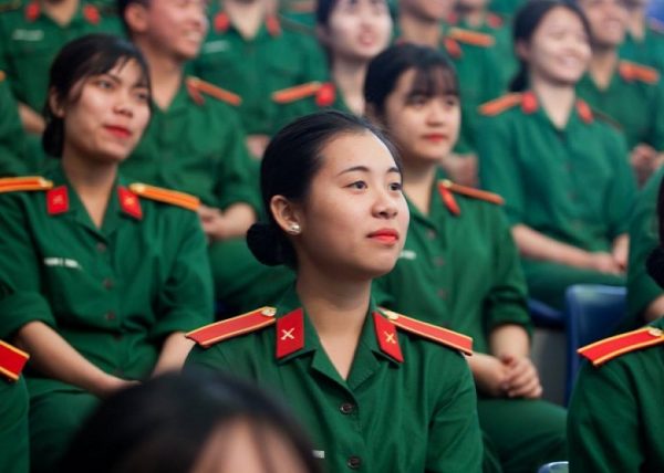 các trường đại học quân đội tuyển nữ